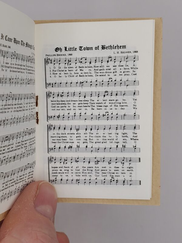 Lilliputter Christmas Hymnal - Image 3